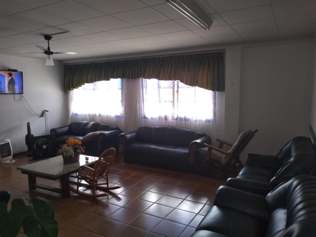 Hotel Nevada Ubatuba Buitenkant foto